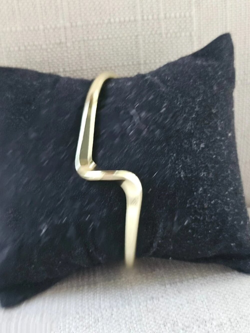Fashion Bracelet Gold Tone Fashion Wrist Jewelry Wristband Size 5.5 inches - Picture 5 of 10